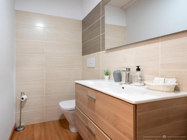 Suites Rooms Valencia : photo 10 de la chambre chambre double avec salle de bains privative