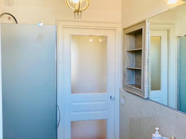 UN PUNTO A VERONA : photo 7 de la chambre chambre double avec salle de bains privative