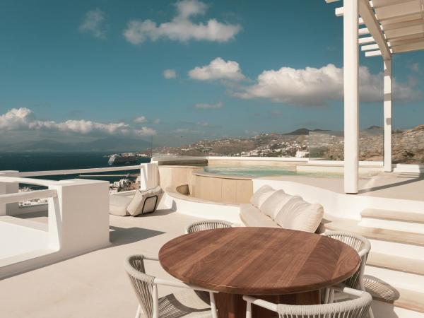 Lovia Mykonos : photo 10 de la chambre suite lune de miel avec piscine privée - vue sur mer