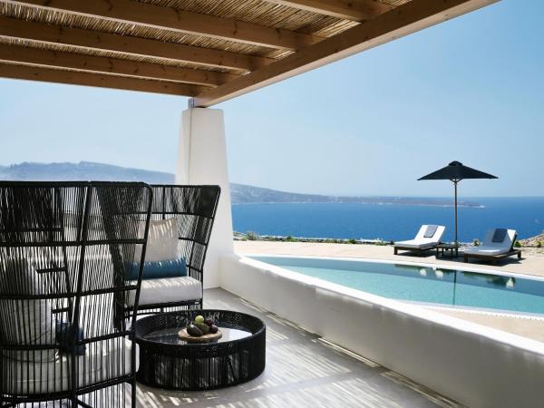 Santo Pure Oia Suites & Villas : photo 4 de la chambre villa ilios avec piscine - vue sur mer et coucher de soleil 