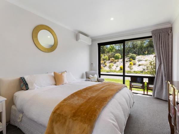 Hilltop Whakaipo Estate : photo 9 de la chambre suite - vue sur jardin