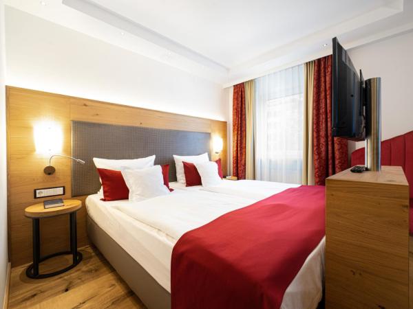 Park Hotel Laim : photo 5 de la chambre suite junior avec vue sur la ville