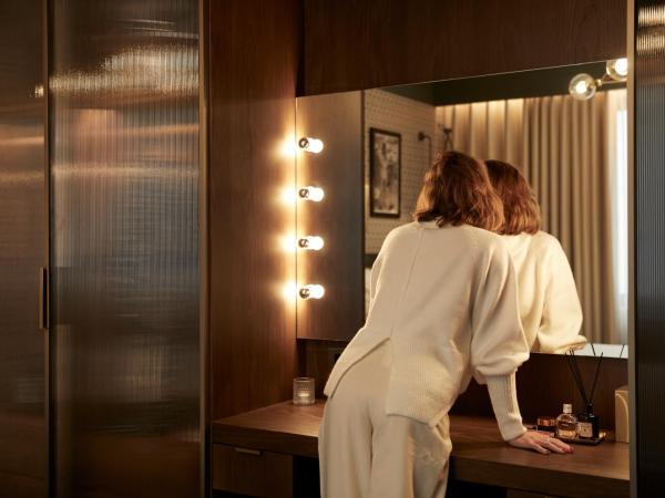 Brown Acropol, a member of Brown Hotels : photo 6 de la chambre suite présidentielle lit king-size