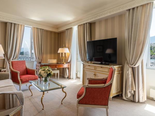 Four Seasons Hotel des Bergues Geneva : photo 2 de la chambre suite lit king-size mont blanc