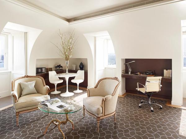 Four Seasons Hotel des Bergues Geneva : photo 1 de la chambre suite exécutive lit king-size loft 4 saisons