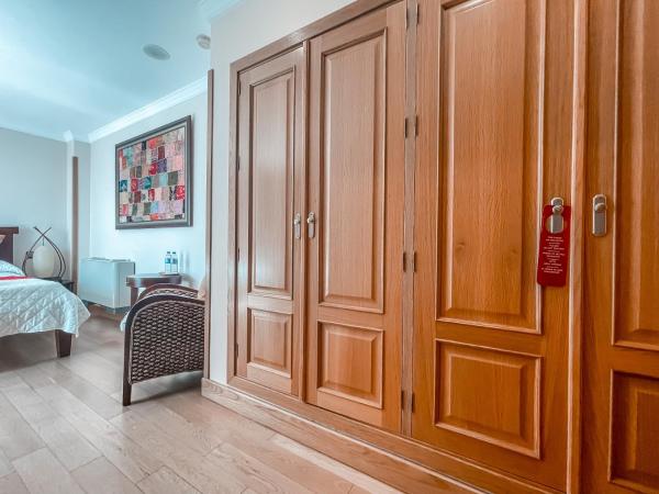 The Marbella Heights Boutique Hotel : photo 9 de la chambre chambre double supérieure - vue sur mer