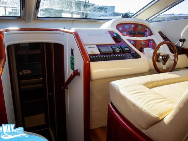 Barco no Coração da Cidade - Iate de 5 estrelas : photo 2 de la chambre mobile home