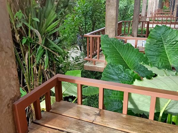 Lanta Pearl Beach Resort : photo 2 de la chambre bungalow familial