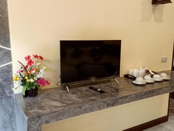 Lanta Pearl Beach Resort : photo 4 de la chambre bungalow familial