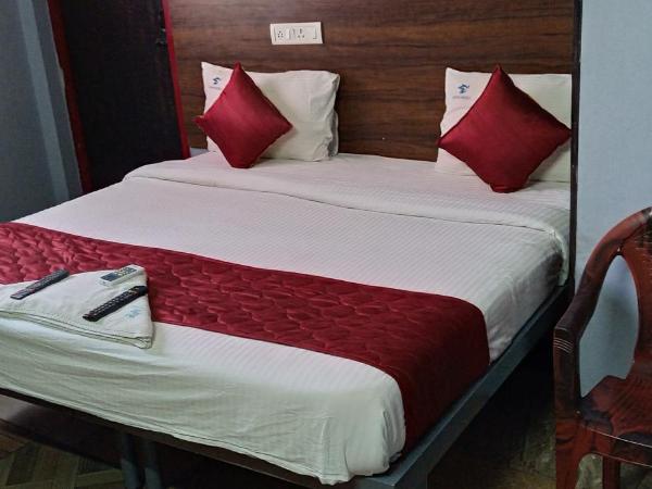 Skyry Hotel Iyyapanthangal : photo 8 de la chambre chambre triple