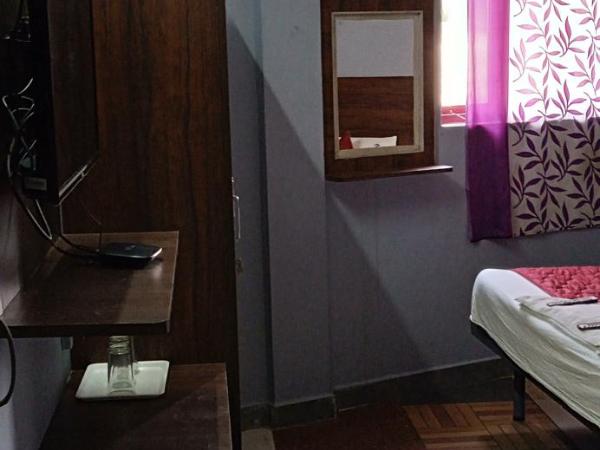 Skyry Hotel Iyyapanthangal : photo 9 de la chambre chambre triple