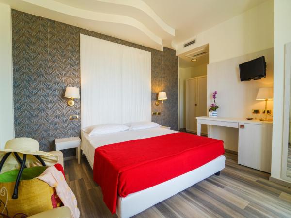 Hotel Imperial Beach - Dada Hotels : photo 4 de la chambre chambre double - front de mer
