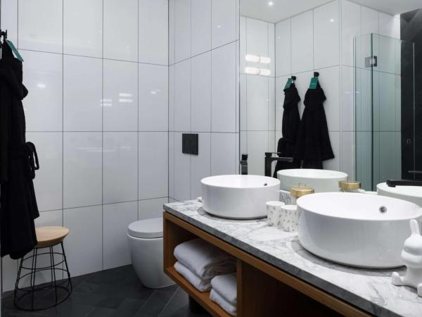 QT Wellington : photo 6 de la chambre hébergement lit king-size qt gallery