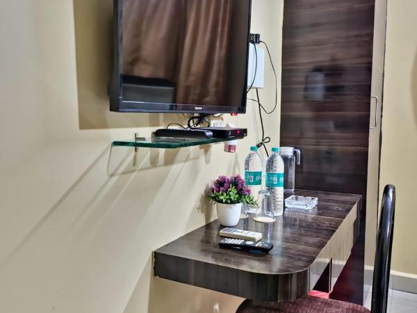 BHIMAS INN -Puratchi Thalaivar Dr M G Ramachandran Central Railway Station Chennai : photo 3 de la chambre chambre double Économique