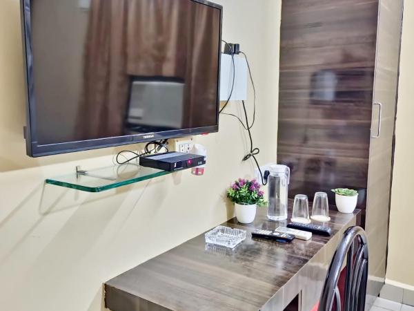 BHIMAS INN -Puratchi Thalaivar Dr M G Ramachandran Central Railway Station Chennai : photo 5 de la chambre chambre double Économique