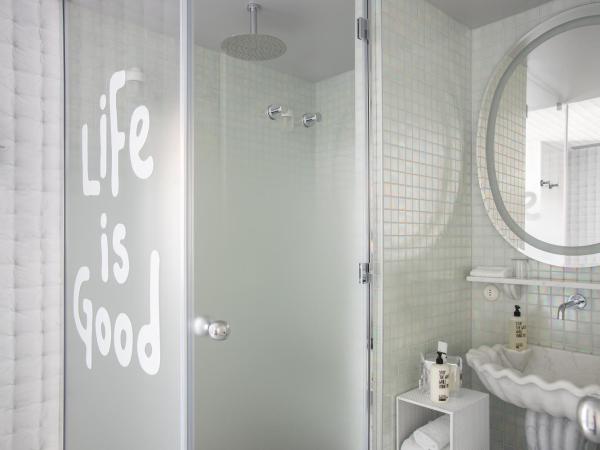 25hours Hotel Florence Piazza San Paolino : photo 5 de la chambre chambre moyenne