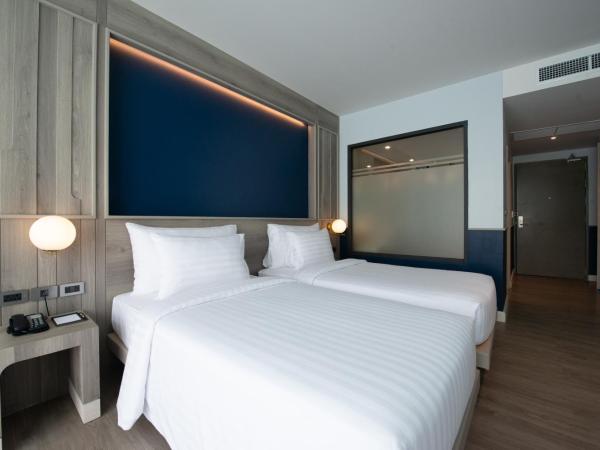 Seabed Grand Hotel Phuket - SHA Extra Plus : photo 2 de la chambre chambre double ou lits jumeaux deluxe - vue sur piscine