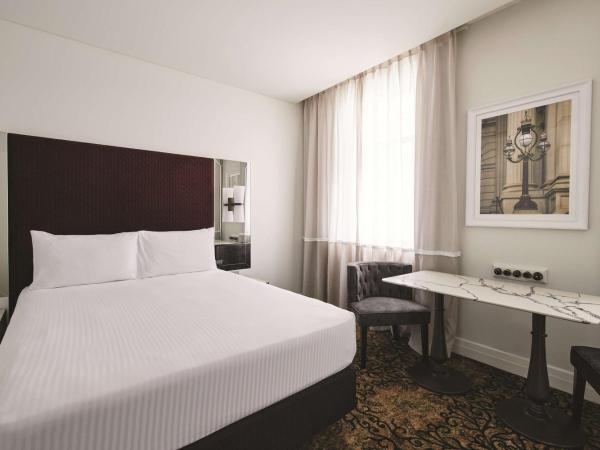 Rendezvous Hotel Melbourne : photo 4 de la chambre chambre lit queen-size commerce