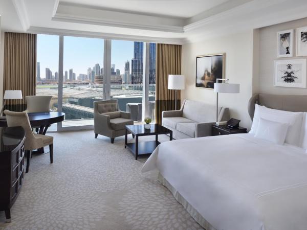Kempinski The Boulevard Dubai : photo 2 de la chambre grand club burj view room king