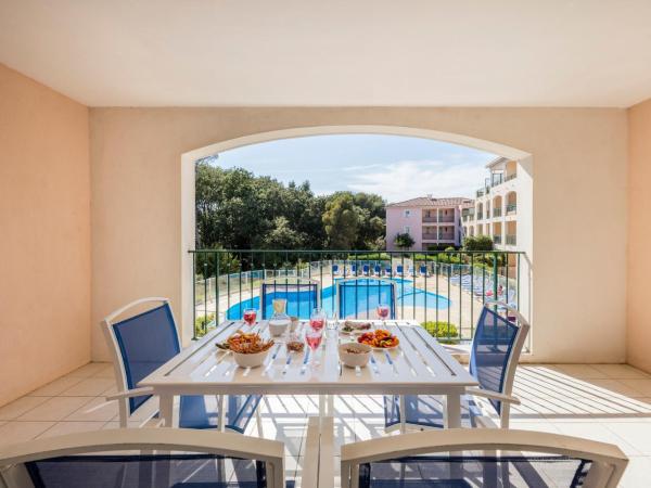 Garden & City Six-Fours-les-Plages : photo 3 de la chambre appartement 2 pièces/cabine - 6 personnes