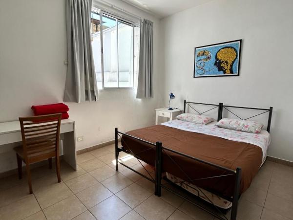 Reina Madre Hostel : photo 1 de la chambre chambre double standard avec salle de bains commune