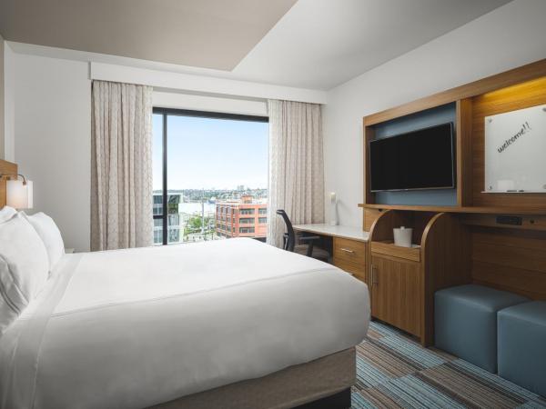EVEN Hotel Seattle Downtown - Lake Union, an IHG Hotel : photo 1 de la chambre chambre king standard avec vue sur ville