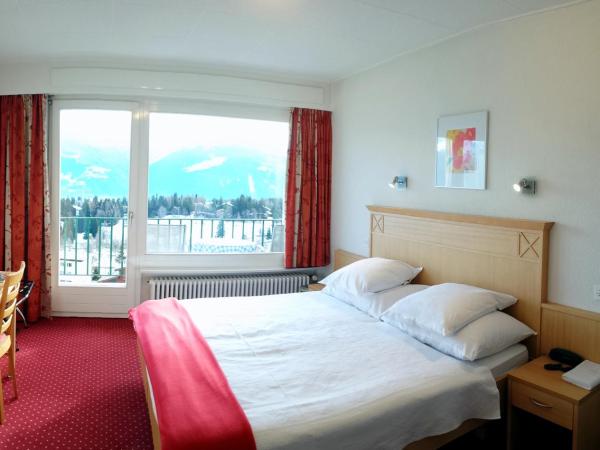Hôtel Splendide : photo 5 de la chambre chambre double supérieure avec balcon et vue sur la montagne