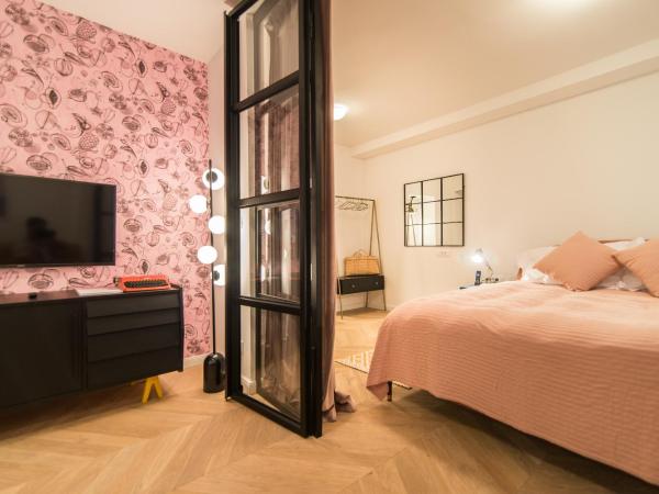 The Melegran : photo 2 de la chambre deluxe studio with external access