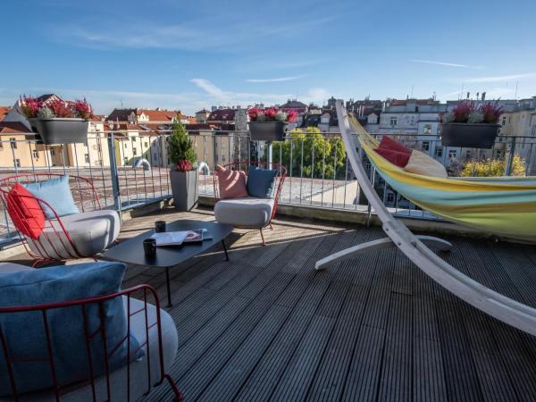 Art Hotel Prague : photo 7 de la chambre appartement avec terrasse