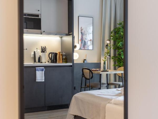 limehome Düsseldorf Stresemannstraße - Digital Access : photo 9 de la chambre suite - accessible aux personnes à mobilité réduite