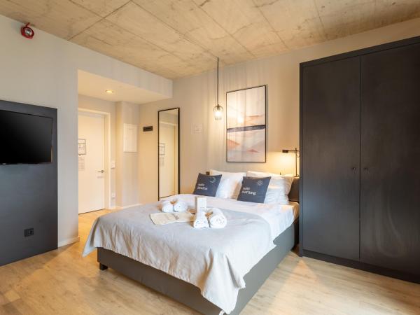 limehome Düsseldorf Stresemannstraße - Digital Access : photo 1 de la chambre suite - accessible aux personnes à mobilité réduite