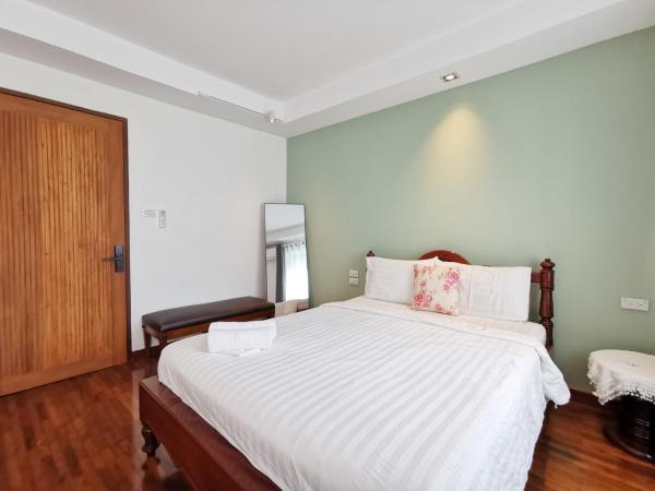 Sri Ayuttaya Guesthouse : photo 1 de la chambre chambre familiale