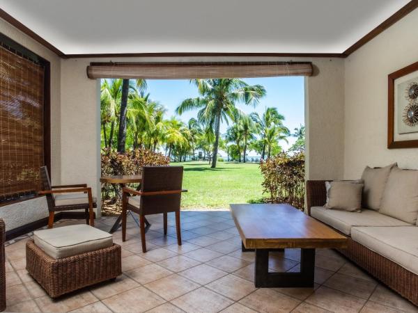 Paradis Beachcomber Golf Resort & Spa : photo 4 de la chambre suite junior