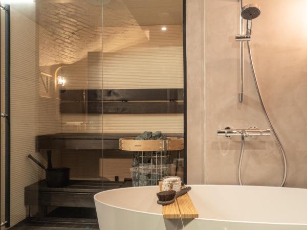 Bob W Koti Katajanokka : photo 6 de la chambre duplex apartment with spa and 1 double bed