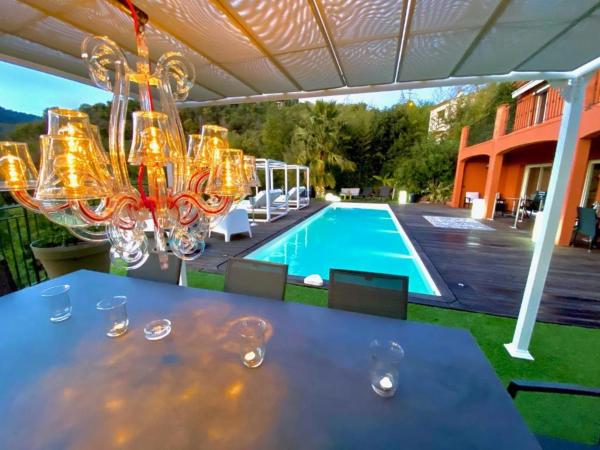 VILLA COLINA : photo 7 de la chambre chambre double avec baignoire spa