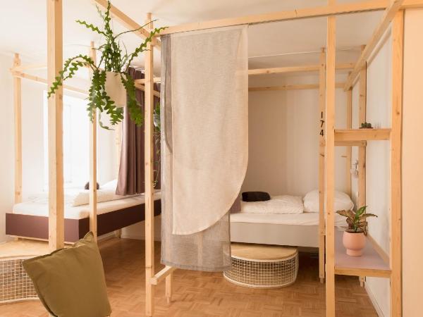 Montagu Hostel : photo 4 de la chambre single bed in 7 bed female dormitory room