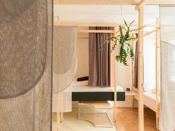 Montagu Hostel : photo 2 de la chambre single bed in 7 bed female dormitory room