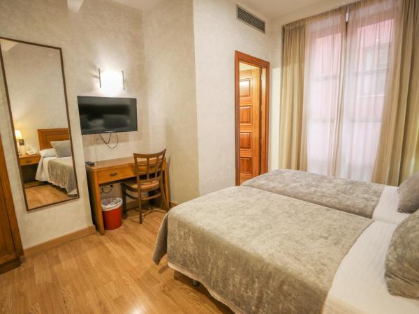 Hotel Granada Centro : photo 8 de la chambre offre spéciale - chambre lits jumeaux