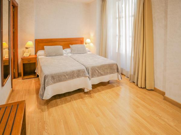 Hotel Granada Centro : photo 6 de la chambre offre spéciale - chambre lits jumeaux