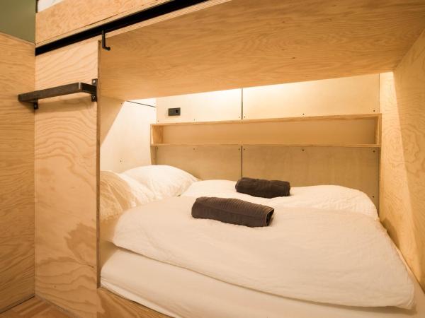 Montagu Hostel : photo 1 de la chambre double bed in 10 bed mixed dormitory room