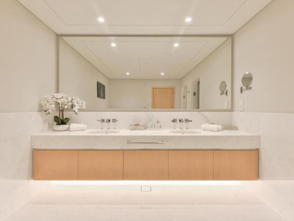 Ultra Luxury Palm Tower with Shared 5 Star Hotel Facilities : photo 10 de la chambre suite - vue sur mer