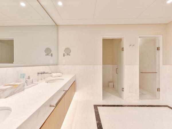 Ultra Luxury Palm Tower with Shared 5 Star Hotel Facilities : photo 4 de la chambre suite deluxe - vue sur mer