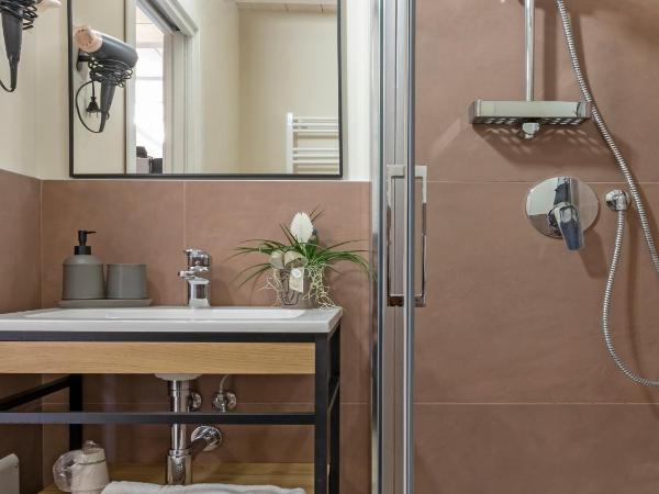 Evaluna Homevacation : photo 10 de la chambre chambre double avec salle de bains privative