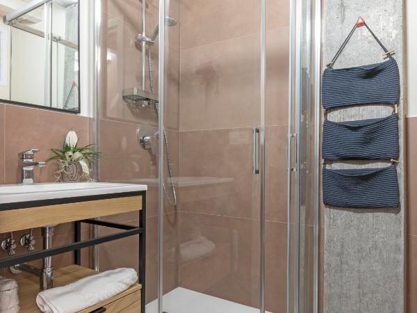 Evaluna Homevacation : photo 9 de la chambre chambre double avec salle de bains privative