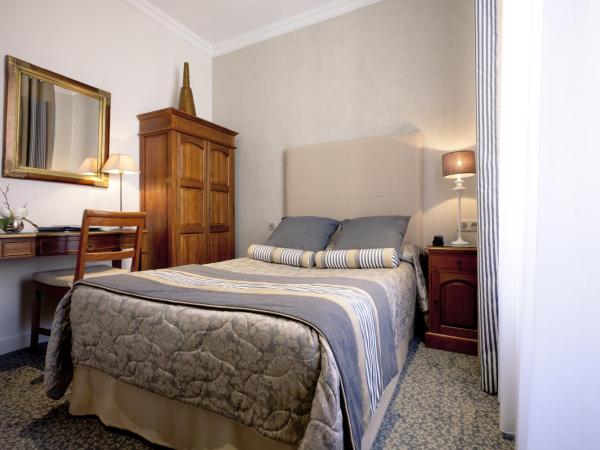 Grand Hotel des Terreaux : photo 2 de la chambre chambre simple avec douche 
