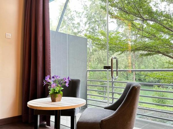 Waterfront Boutique Hotel : photo 3 de la chambre suite avec balcon