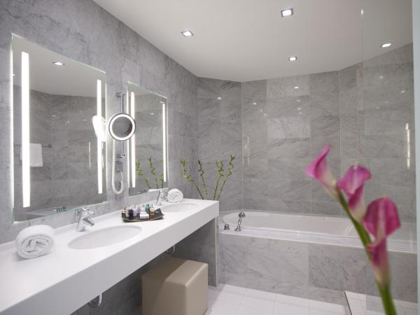 Clayton Hotel Düsseldorf City Centre : photo 6 de la chambre chambre exécutive