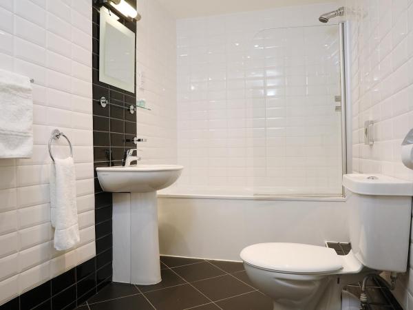 Cairn Hotel & Apartments : photo 8 de la chambre chambre familiale