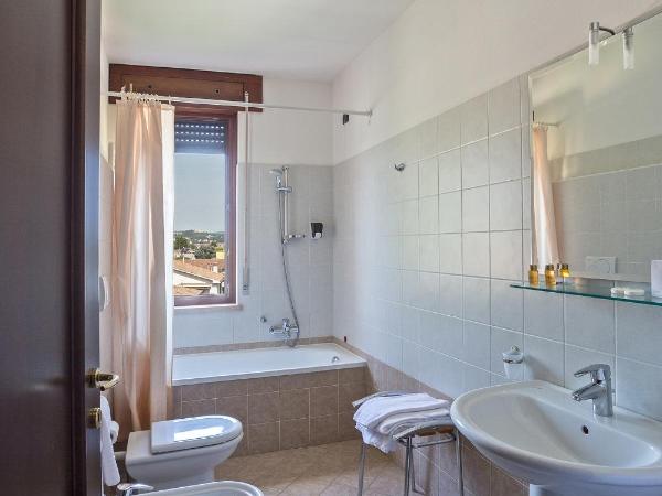 Residence Villa Mainard : photo 7 de la chambre appartement 2 chambres (5 adultes)