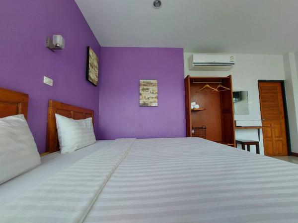 Graphic House @ Chiang Rai : photo 7 de la chambre chambre double ou lits jumeaux deluxe avec balcon